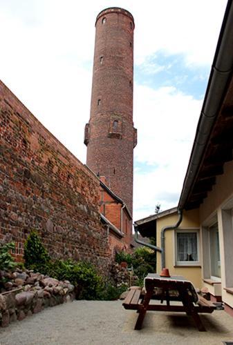 Tangermünde Pension Am Schrotturm Bed & Breakfast מראה חיצוני תמונה